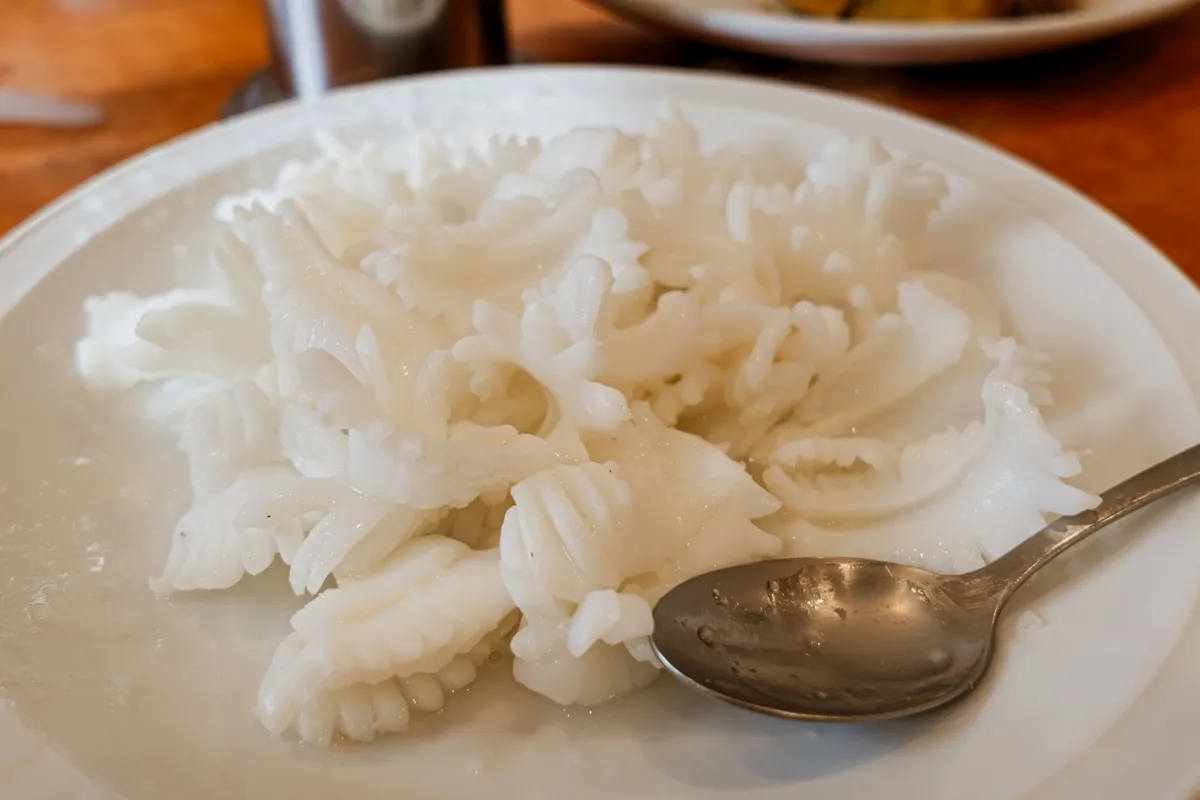 茹で上がったイカ